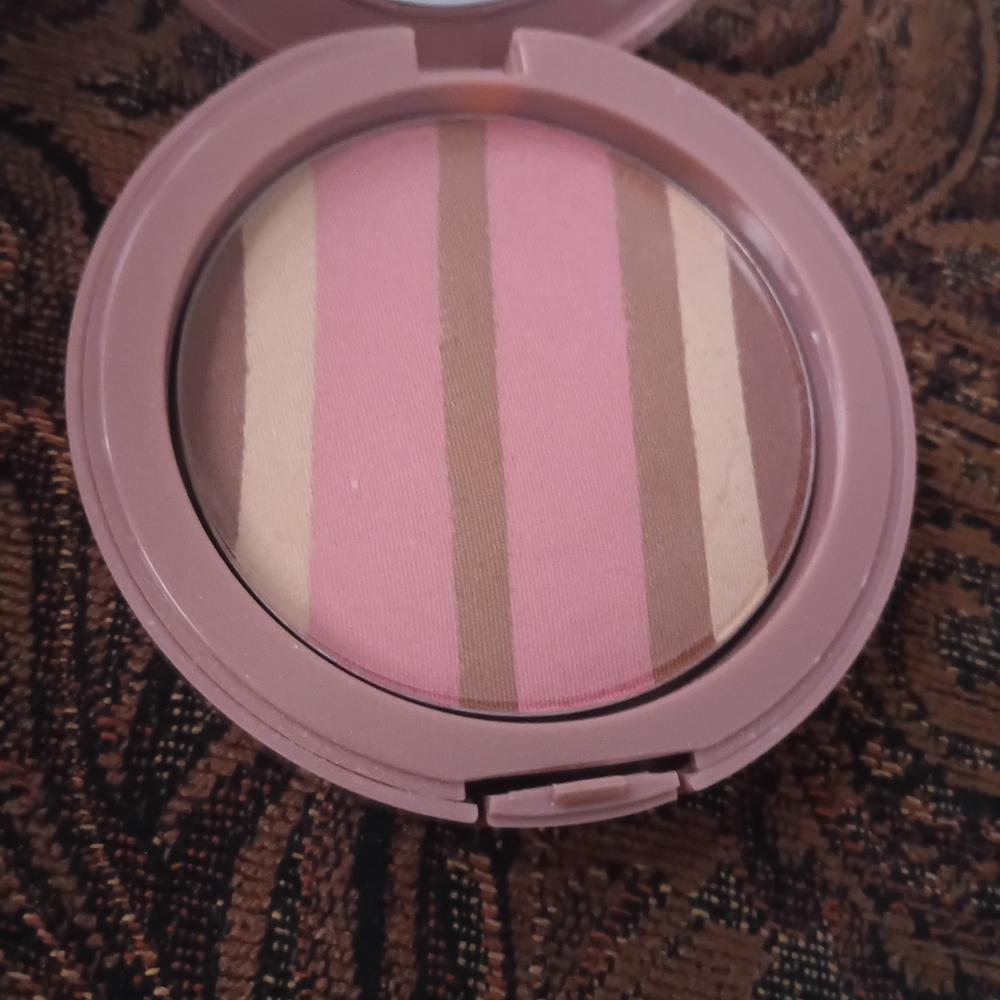 Beauty By Bell Multicolor Blush Bronzer Palette Shade ISLAND GLOW FS BNWOB